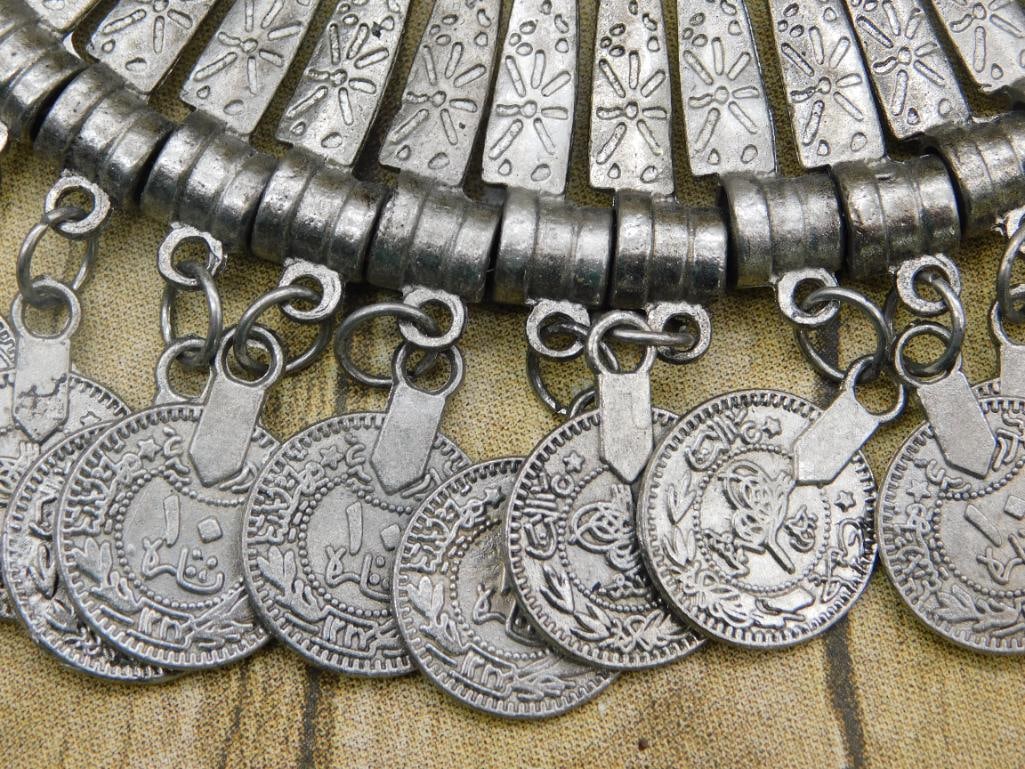 COIN AND PLANK NECKLACE - 2