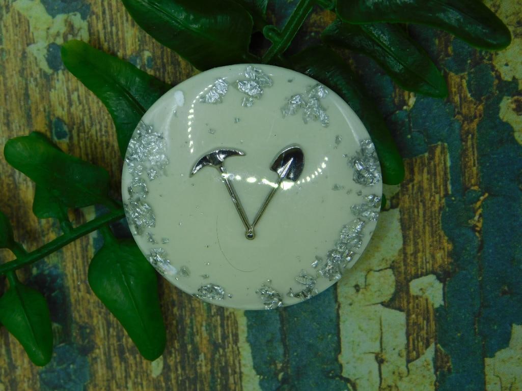 SILVER FLAKE CABOCHON ROCK STONE LAPIDARY SPECIMEN: SILVER FLAKE CABOCHON ROCK STONE LAPIDARY SPECIMEN