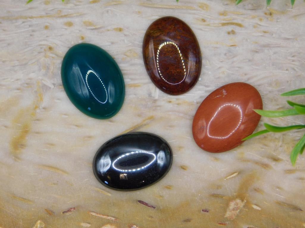 MIXED CABOCHON LOT ROCK STONE LAPIDARY SPECIMEN: MIXED CABOCHON LOT ROCK STONE LAPIDARY SPECIMEN