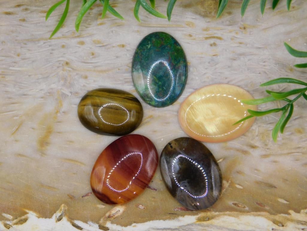 MIXED CABOCHON LOT ROCK STONE LAPIDARY SPECIMEN: MIXED CABOCHON LOT ROCK STONE LAPIDARY SPECIMEN