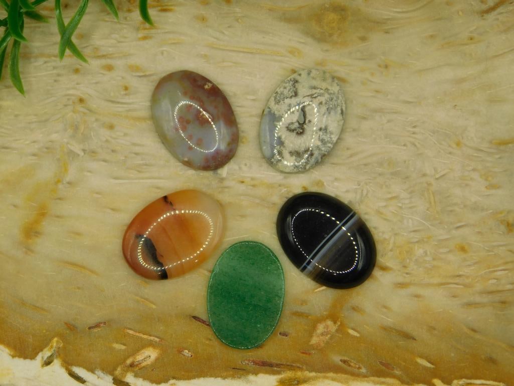 MIXED CABOCHON LOT ROCK STONE LAPIDARY SPECIMEN: MIXED CABOCHON LOT ROCK STONE LAPIDARY SPECIMEN