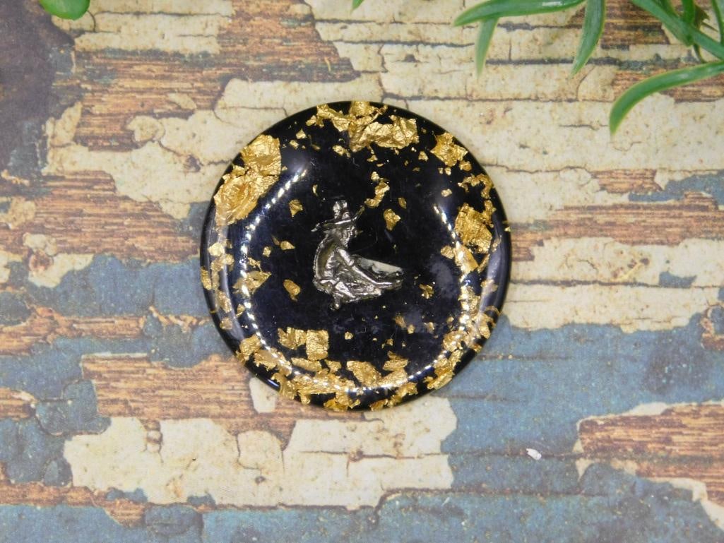 GOLD FLECKED CABOCHON ROCK STONE LAPIDARY SPECIMEN: GOLD FLECKED CABOCHON ROCK STONE LAPIDARY SPECIMEN