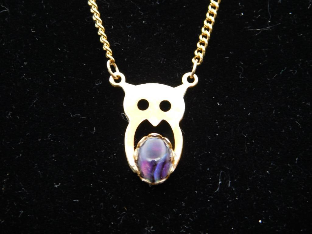 ABALONE STONE OWL PENDANT NECKLACE ROCK STONE LAPIDARY SPECIMEN: ABALONE STONE OWL PENDANT NECKLACE ROCK STONE LAPIDARY SPECIMEN