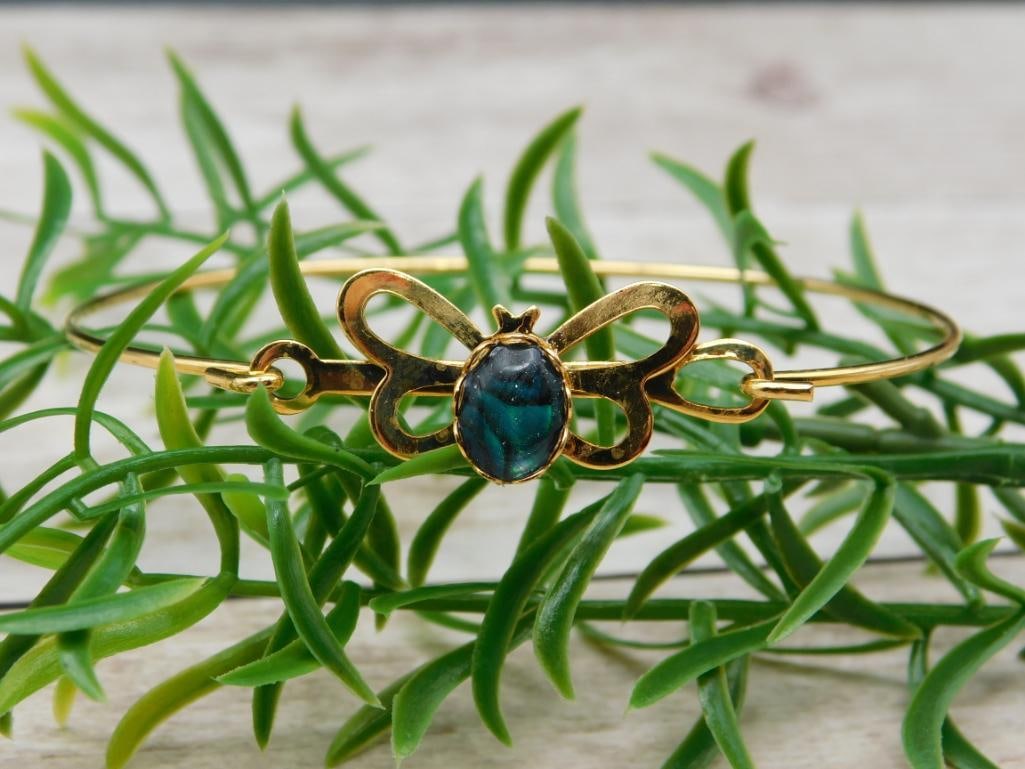 ABALONE STONE BUTTERFLY METAL CUFF BRACELET ROCK STONE LAPIDARY SPECIMEN: ABALONE STONE BUTTERFLY METAL CUFF BRACELET ROCK STONE LAPIDARY SPECIMEN