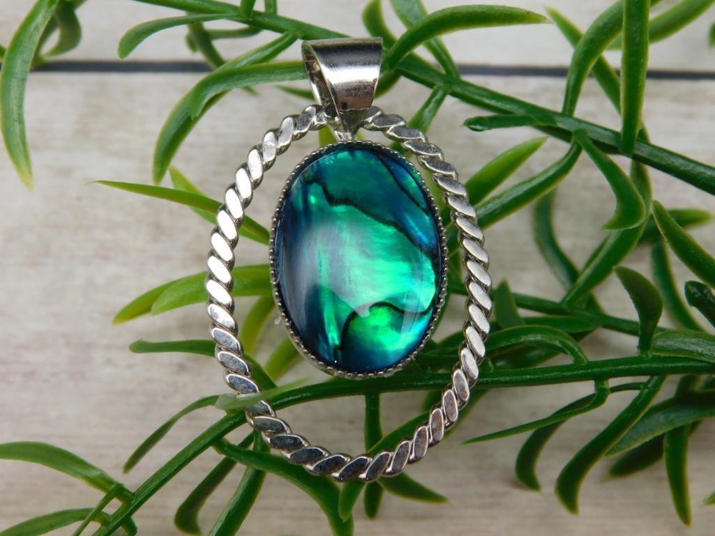 ABALONE STONE PENDANT ROCK STONE LAPIDARY SPECIMEN: ABALONE STONE PENDANT ROCK STONE LAPIDARY SPECIMEN