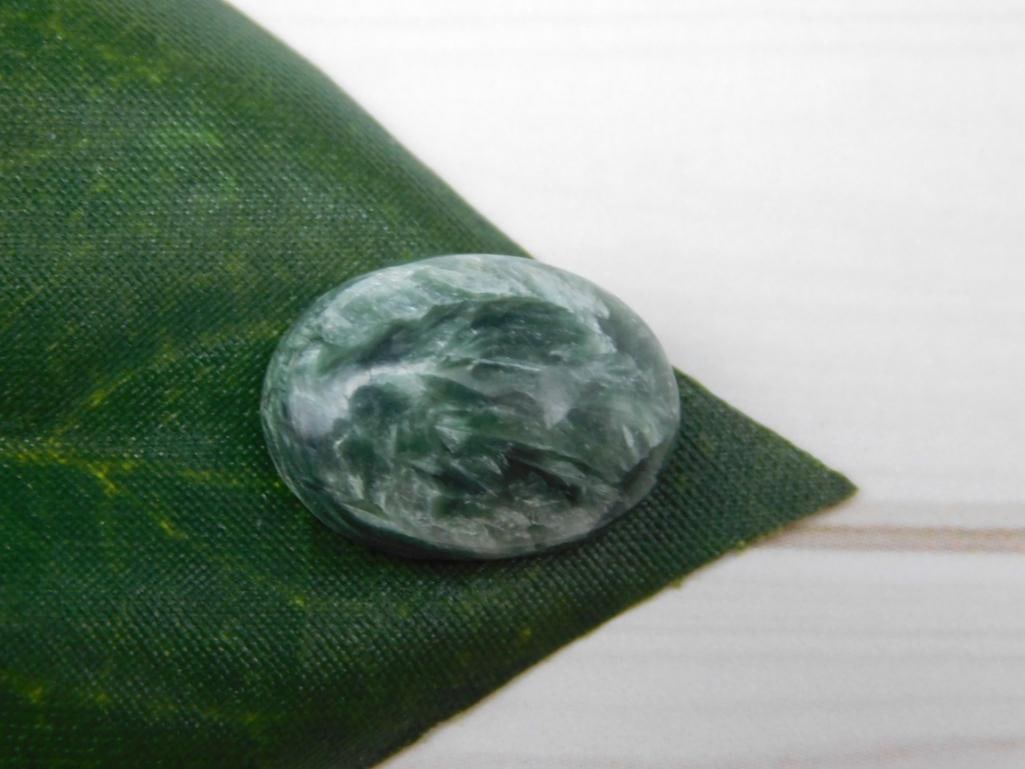 SERAPHINITE CABOCHON ROCK STONE LAPIDARY SPECIMEN: SERAPHINITE CABOCHON ROCK STONE LAPIDARY SPECIMEN