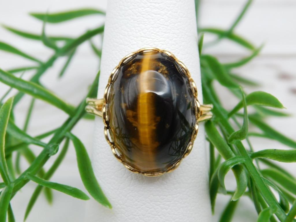 CATS EYE RING ROCK STONE LAPIDARY SPECIMEN: CATS EYE RING ROCK STONE LAPIDARY SPECIMEN