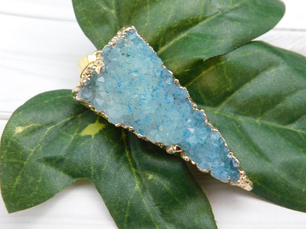 DRUZY QUARTZ PENDANT ROCK STONE LAPIDARY SPECIMEN: DRUZY QUARTZ PENDANT ROCK STONE LAPIDARY SPECIMEN