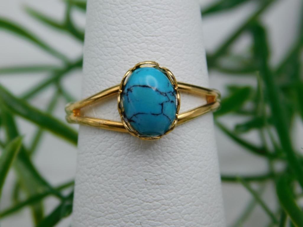 TURQUOISE RING ROCK STONE LAPIDARY SPECIMEN: TURQUOISE RING ROCK STONE LAPIDARY SPECIMEN