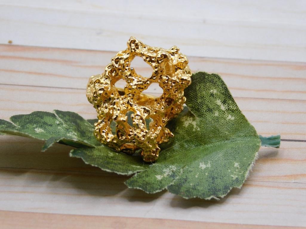 RING ROCK STONE LAPIDARY SPECIMEN: RING ROCK STONE LAPIDARY SPECIMEN