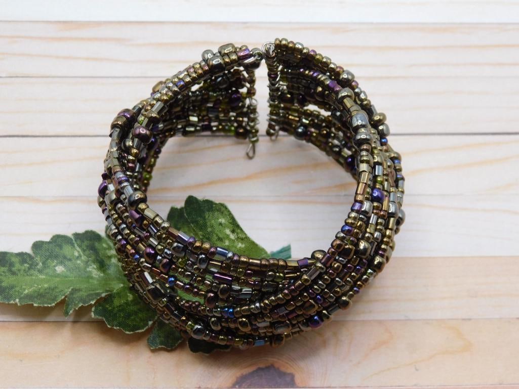 SEED BEAD BRACELET ROCK STONE LAPIDARY SPECIMEN: SEED BEAD BRACELET ROCK STONE LAPIDARY SPECIMEN