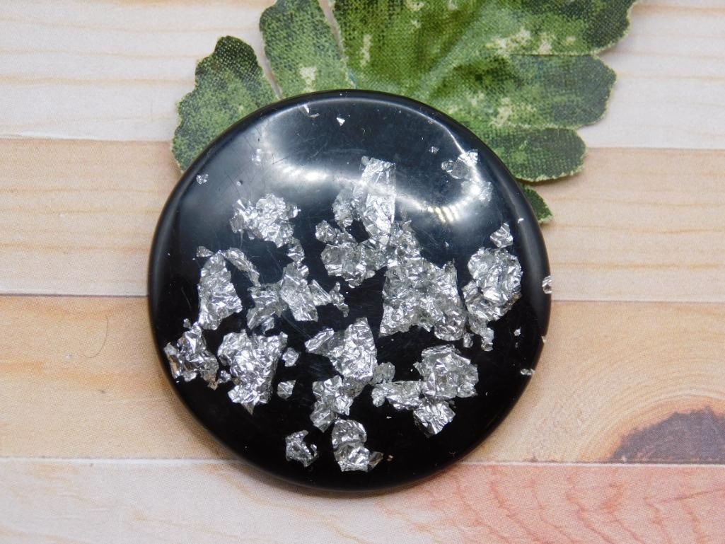 SILVER FLECKED CABOCHON ROCK STONE LAPIDARY SPECIMEN: SILVER FLECKED CABOCHON ROCK STONE LAPIDARY SPECIMEN