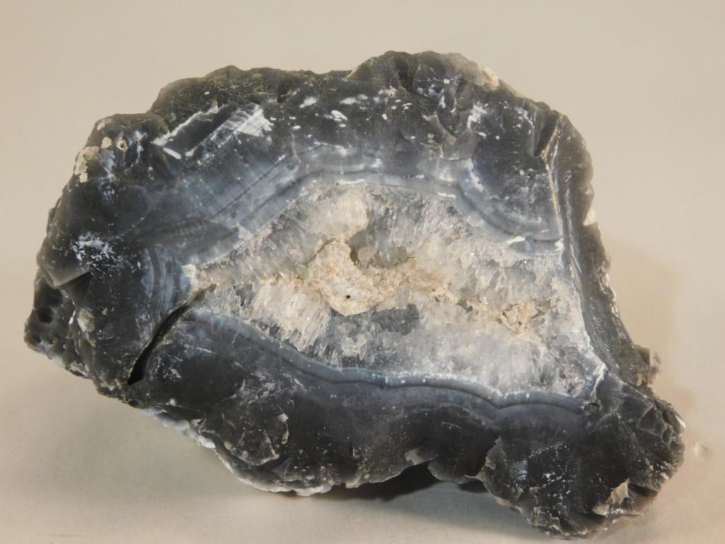 ROCK STONE LAPIDARY SPECIMEN: ROCK STONE LAPIDARY SPECIMEN