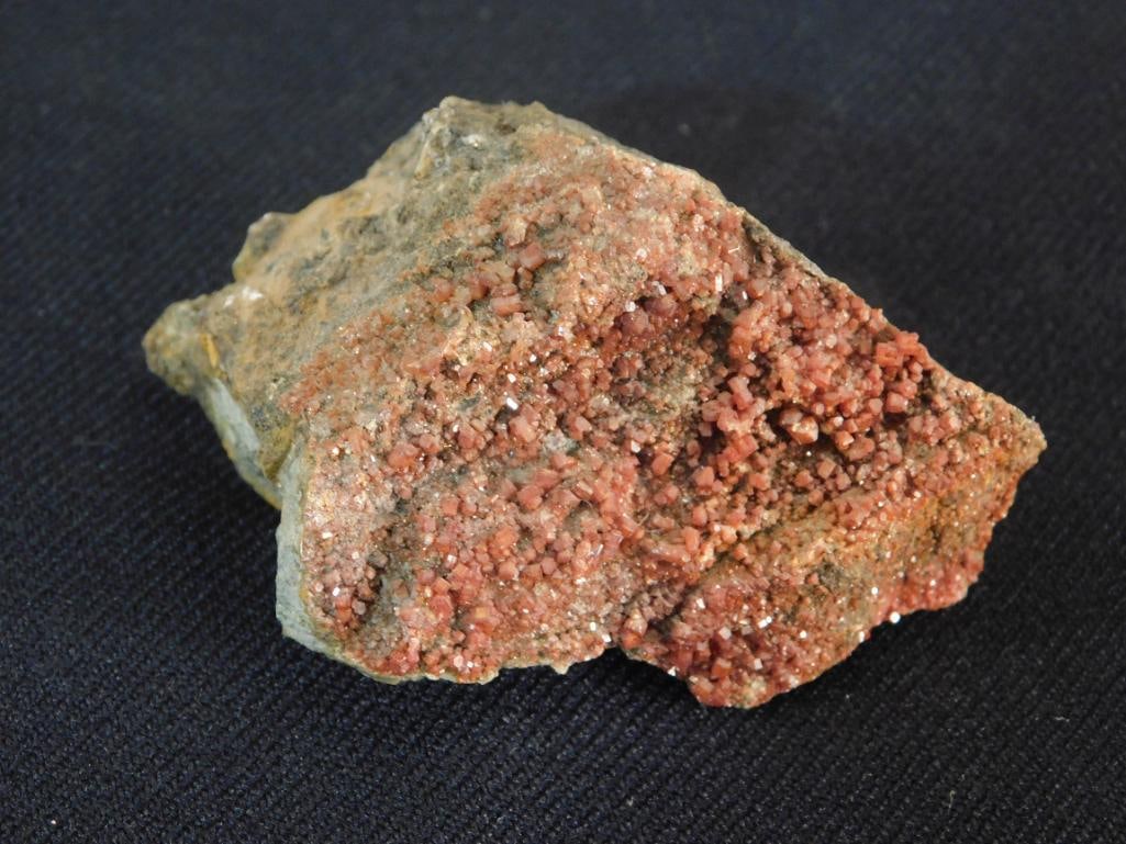 VANADINITE ROCK STONE LAPIDARY SPECIMEN: VANADINITE ROCK STONE LAPIDARY SPECIMEN