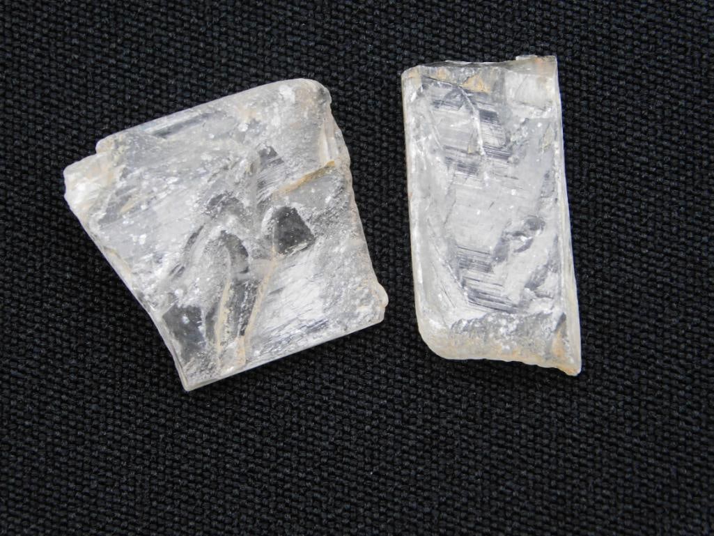 ROCK STONE LAPIDARY SPECIMEN: ROCK STONE LAPIDARY SPECIMEN