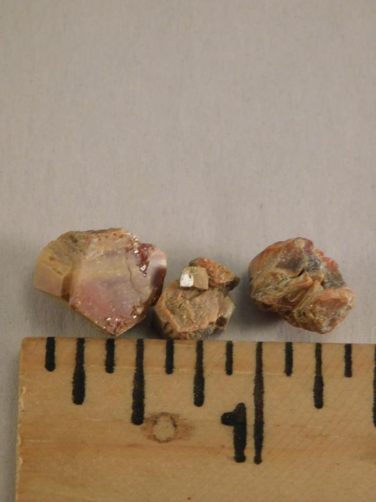 VANADINITE ROCK STONE LAPIDARY SPECIMEN - 2