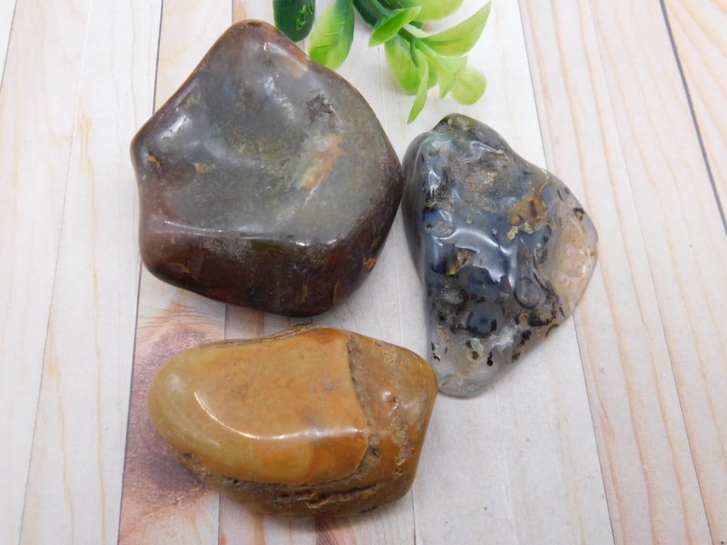 ROCK STONE LAPIDARY SPECIMEN: ROCK STONE LAPIDARY SPECIMEN