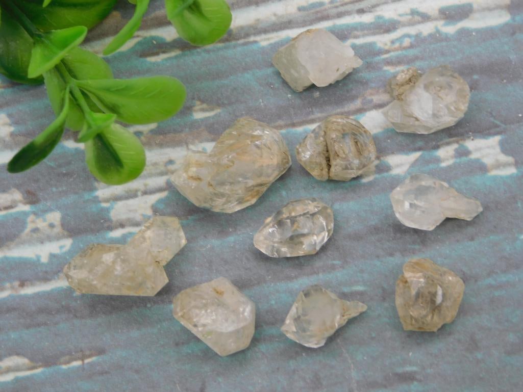 HERKIMER DIAMONDS ROCK STONE LAPIDARY SPECIMEN: HERKIMER DIAMONDS ROCK STONE LAPIDARY SPECIMEN