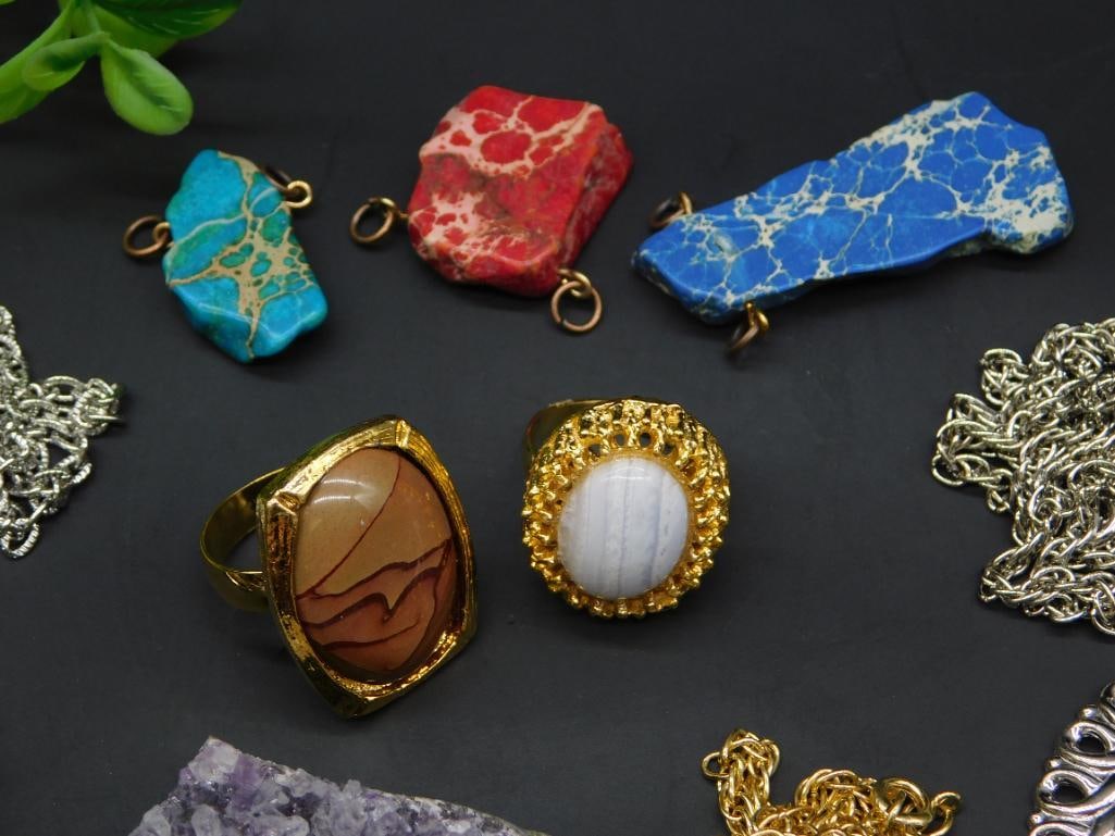 MIXED LOT ROCK STONE LAPIDARY SPECIMEN: MIXED LOT ROCK STONE LAPIDARY SPECIMEN