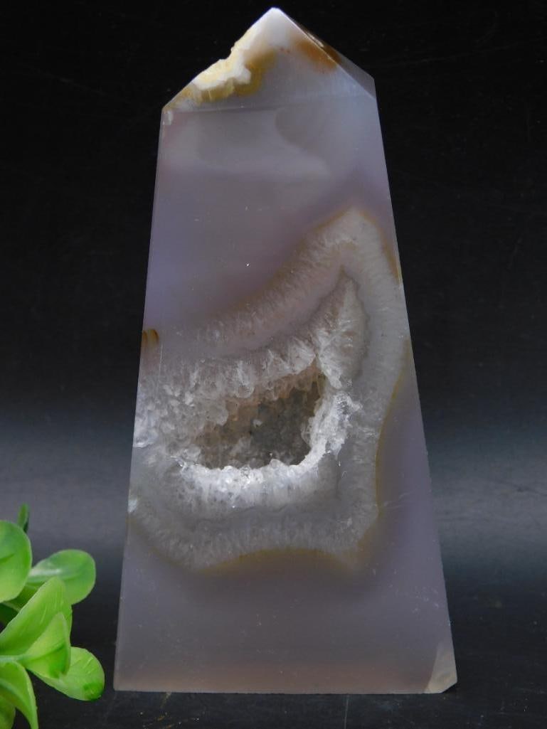 DRUZY AGATE TOWER ROCK STONE LAPIDARY SPECIMEN: DRUZY AGATE TOWER ROCK STONE LAPIDARY SPECIMEN