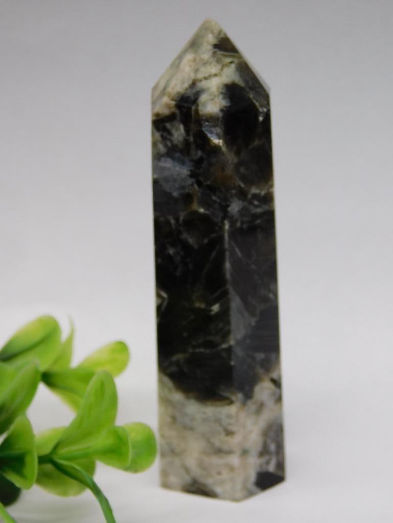 AGATE TOWER ROCK STONE LAPIDARY SPECIMEN: AGATE TOWER ROCK STONE LAPIDARY SPECIMEN
