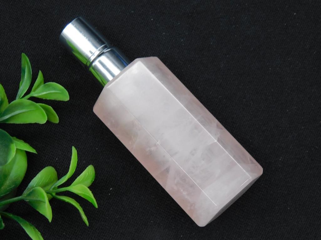 ROSE QUARTZ PERFUME BOTTLE ROCK STONE LAPIDARY SPECIMEN: ROSE QUARTZ PERFUME BOTTLE ROCK STONE LAPIDARY SPECIMEN