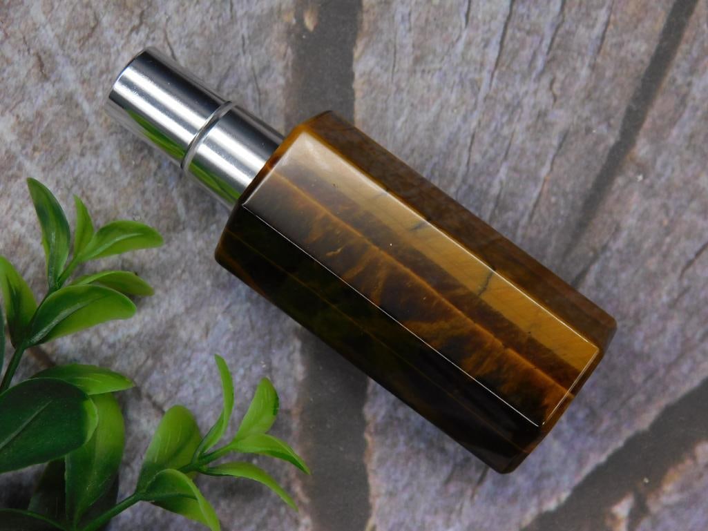 TIGER EYE PERFUME BOTTLE ROCK STONE LAPIDARY SPECIMEN: TIGER EYE PERFUME BOTTLE ROCK STONE LAPIDARY SPECIMEN