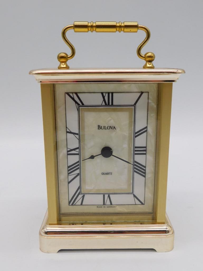 VINTAGE BULOVA QUARTZ MOVEMENT DESK OR MANTLE CARRIAGE CLOCK: VINTAGE BULOVA QUARTZ MOVEMENT DESK OR MANTLE CARRIAGE CLOCK