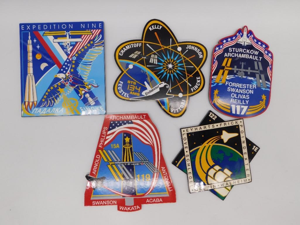 VINTAGE NASA MISSION PATCHES AND STICKERS: VINTAGE NASA MISSION PATCHES AND STICKERS