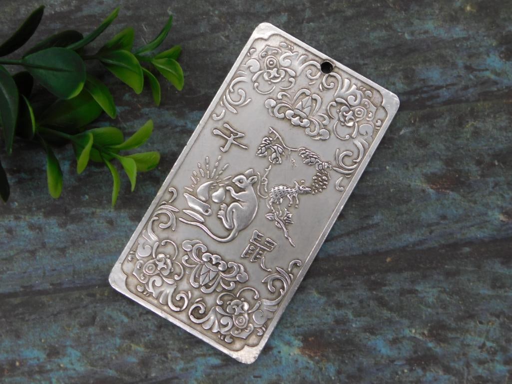 C CHINESE ZODIAC SILVER RAT AMULET VINTAGE ANTIQUE (1 of 2)