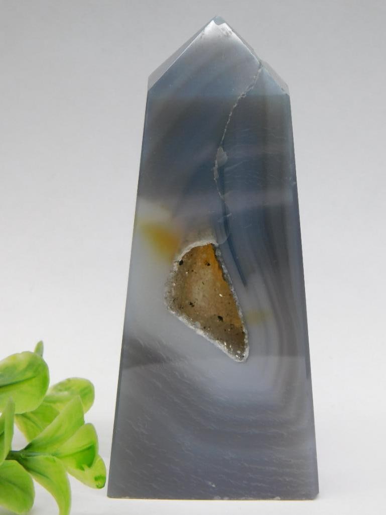 DRUZY AGATE TOWER ROCK STONE LAPIDARY SPECIMEN: DRUZY AGATE TOWER ROCK STONE LAPIDARY SPECIMEN