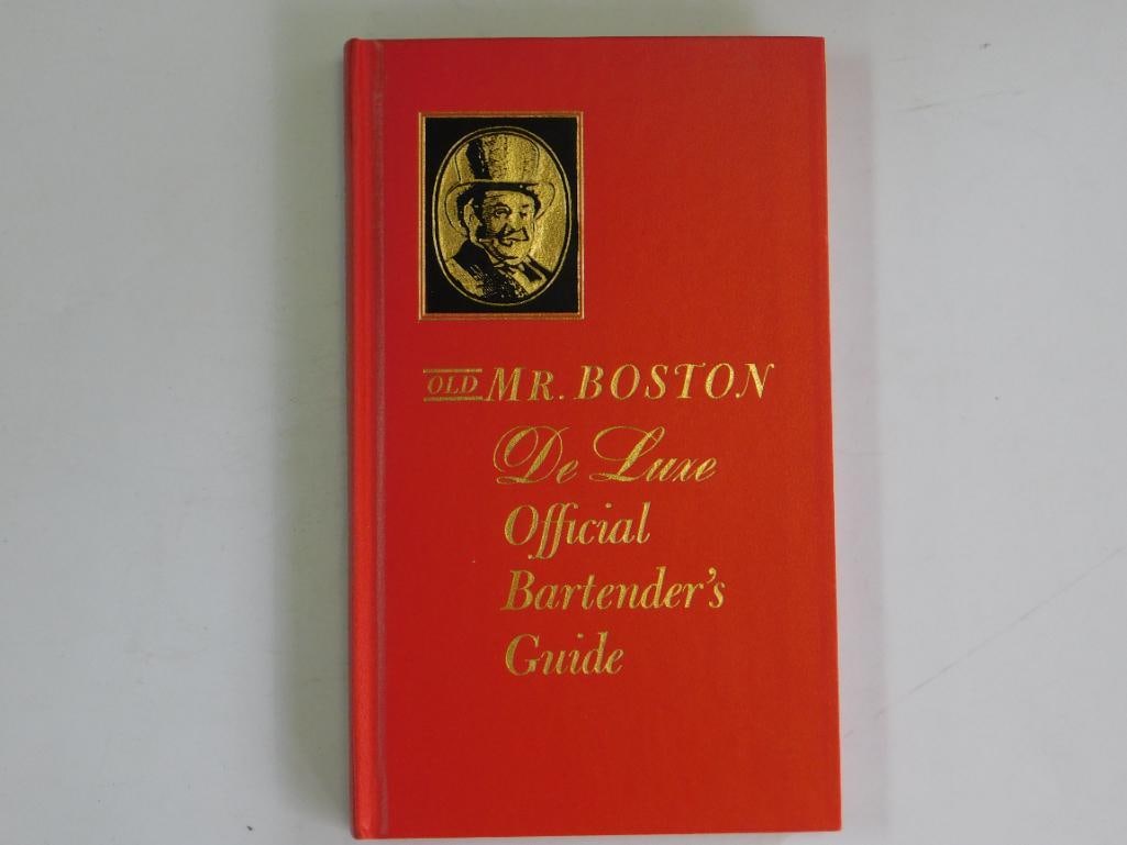 1963 OLD MR BOSTON DE LUXE OFFICIAL BARTENDERS GUIDE BOOK (1 of 7)