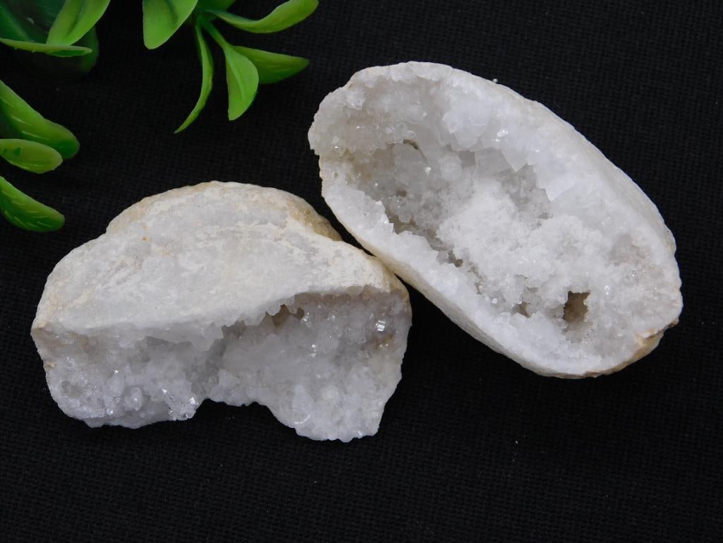 GEODE ROCK STONE LAPIDARY SPECIMEN (1 of 2)