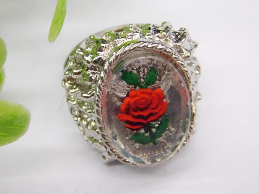SILVER TONE RING WITH ROSE CABOCHON (1 of 2)