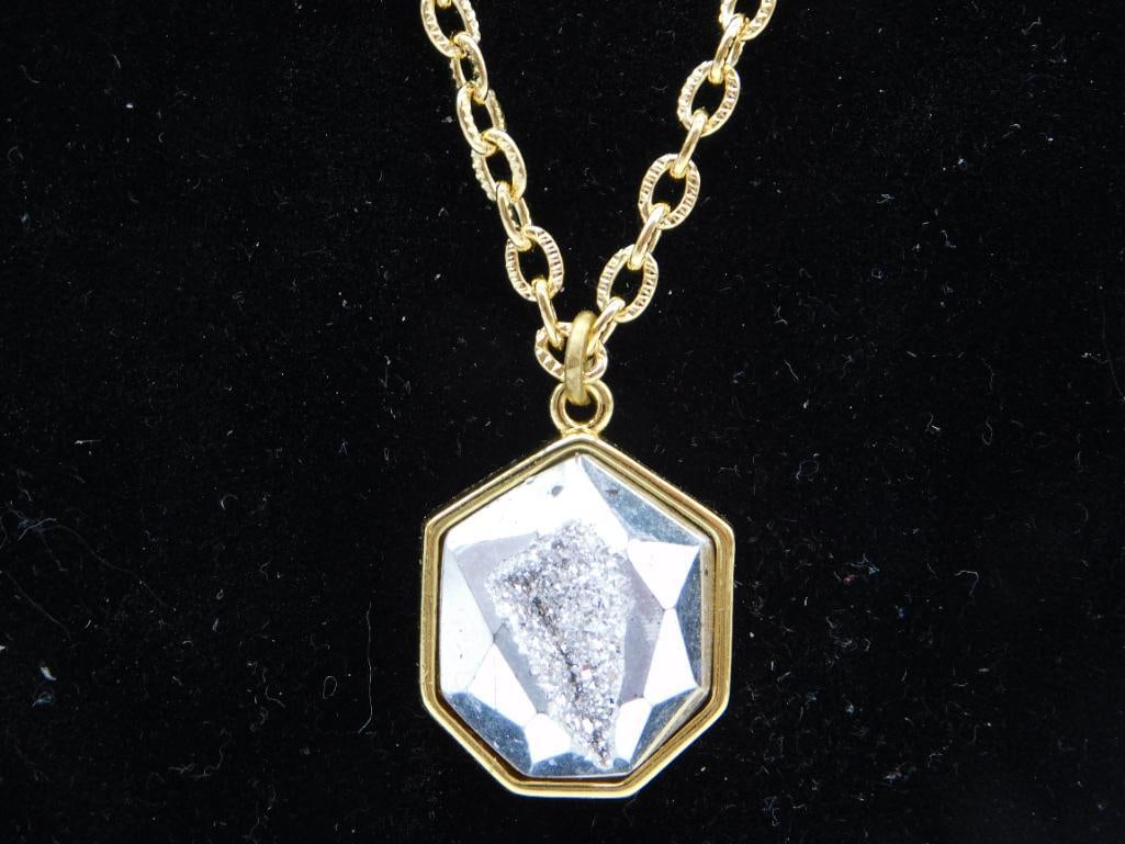 DRUZY QUARTZ PENDANT ON CHAIN NECKLACE ROCK STONE LAPIDARY SPECIMEN: DRUZY QUARTZ PENDANT ON CHAIN NECKLACE ROCK STONE LAPIDARY SPECIMEN
