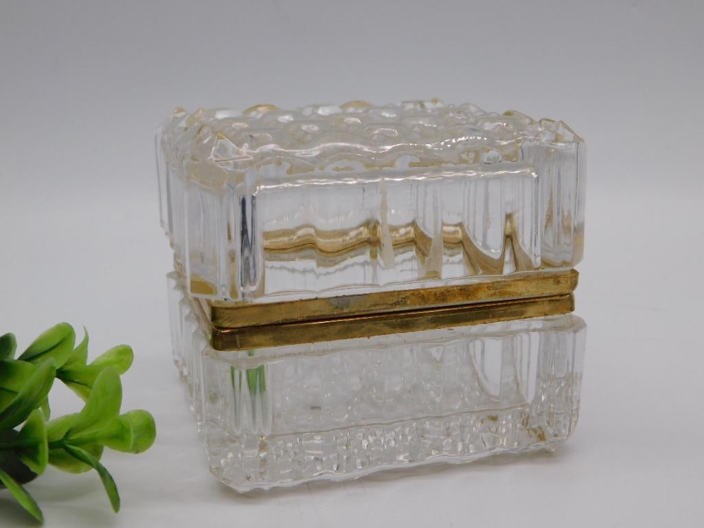 VINTAGE BACCARAT-STYLE HINGED CRYSTAL TRINKET BOX (1 of 3)