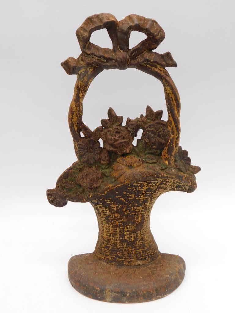 HUBLEY CAST IRON DOORSTOP FLOWERS WITH BOW VINTAGE ANTIQUE (1 of 2)