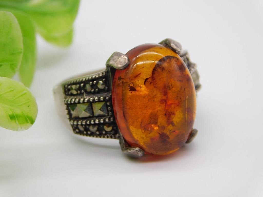 AMBER RING ROCK STONE LAPIDARY SPECIMEN (1 of 2)