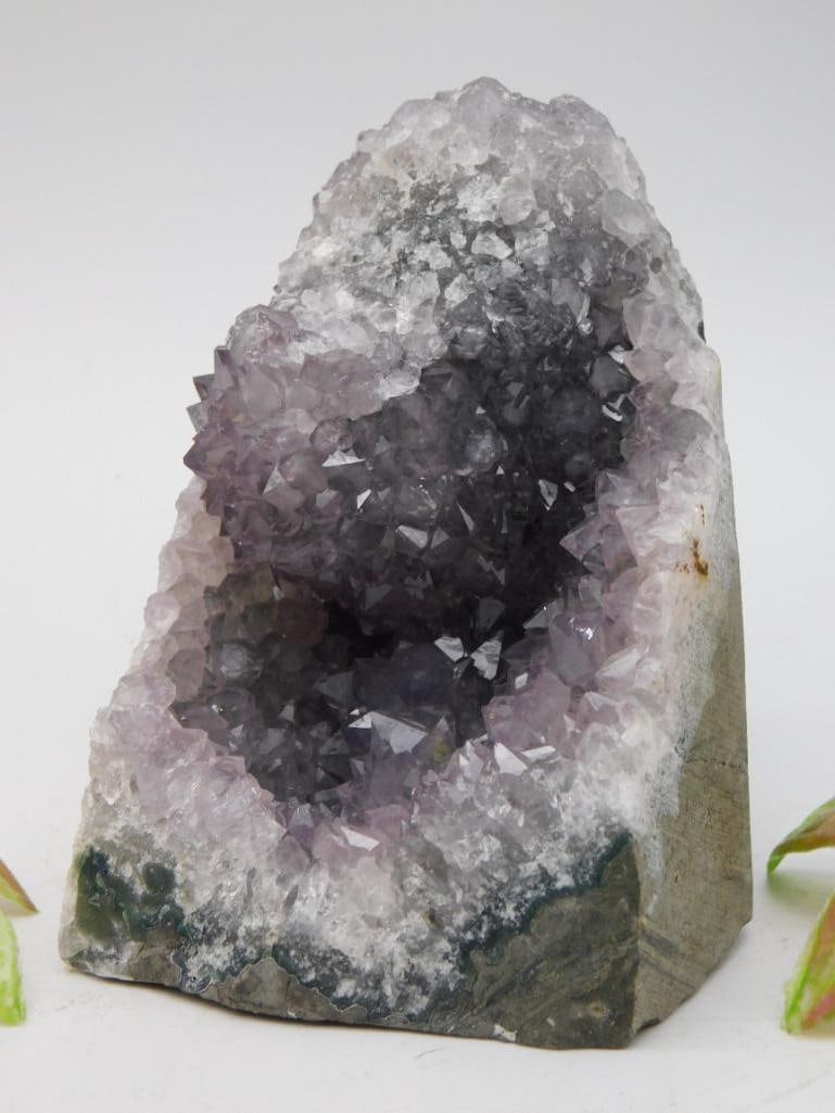 AMETHYST ROCK STONE LAPIDARY SPECIMEN (1 of 2)