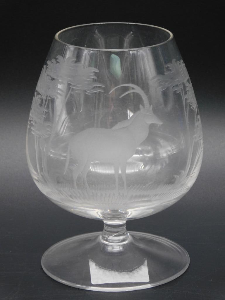 QUEEN LACE CRYSTAL AFRICAN KENYAN WILDLIFE BRANDY SNIFTERS GLASSES (1 of 2)