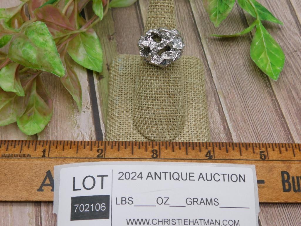 HAMMERED SILVER TONE RING - 3