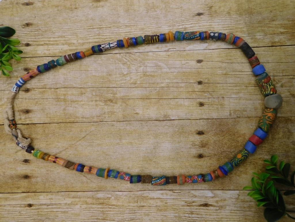 AFRICAN TRADE BEADS ROCK STONE LAPIDARY SPECIMEN: AFRICAN TRADE BEADS ROCK STONE LAPIDARY SPECIMEN