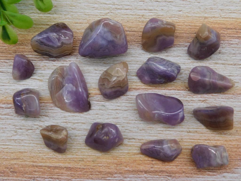 AMETHYST ROCK STONE LAPIDARY SPECIMEN (1 of 2)