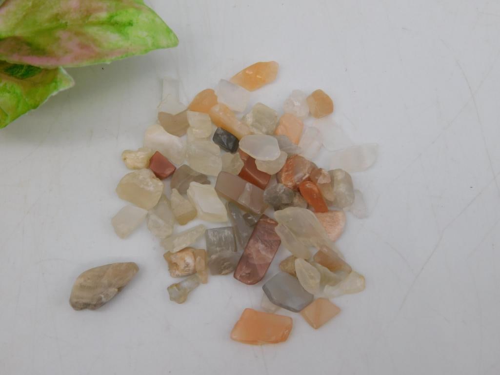 Small Assorted Polished Gemstone Chips, Approx. 12 Grams ROCK STONE LAPIDARY SPECIMEN (1 of 3)
