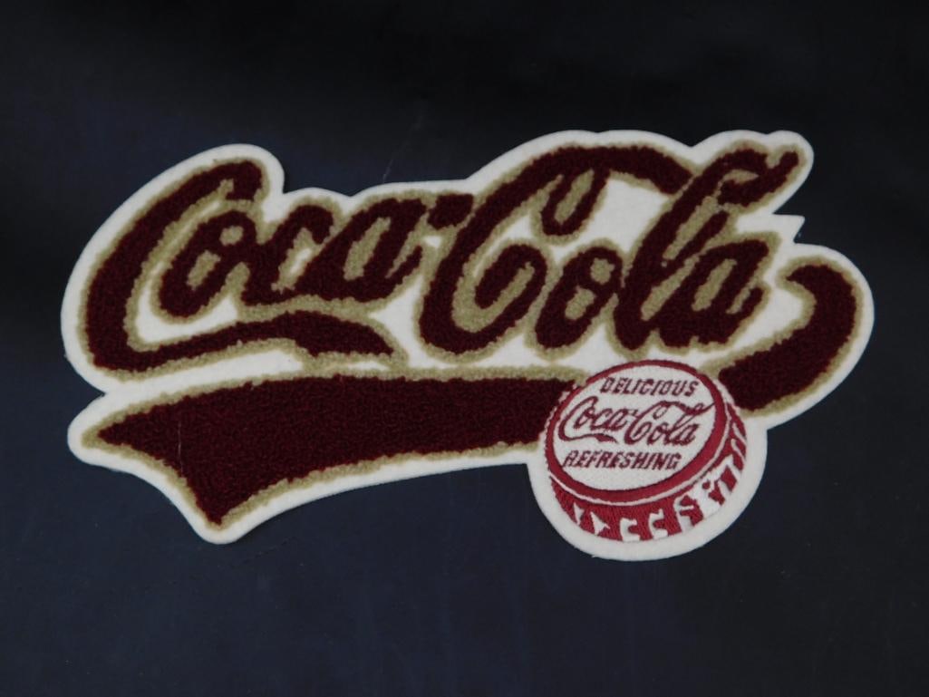 COCA-COLA LOGO EMBROIDERED PATCH VINTAGE ANTIQUE ADVERTISING (1 of 2)