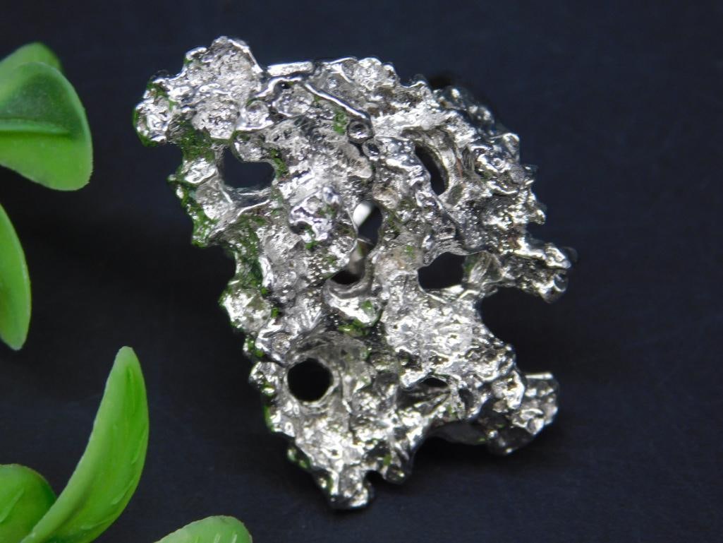 SILVER TONE RING: SILVER TONE RING