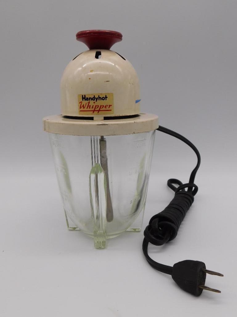 VINTAGE HANDYHOT WHIPPER ELECTRIC SINGLE-BEATER MIXER (1 of 4)
