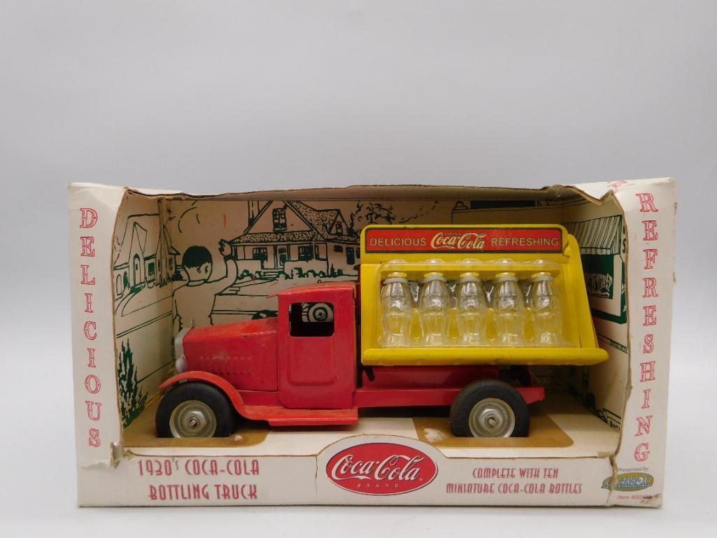 GEARBOX 1930S COCA-COLA BOTTLING TRUCK IN ORIGINAL BOX (1 of 2)