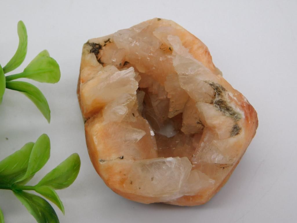 GEODE ROCK STONE LAPIDARY SPECIMEN (1 of 2)