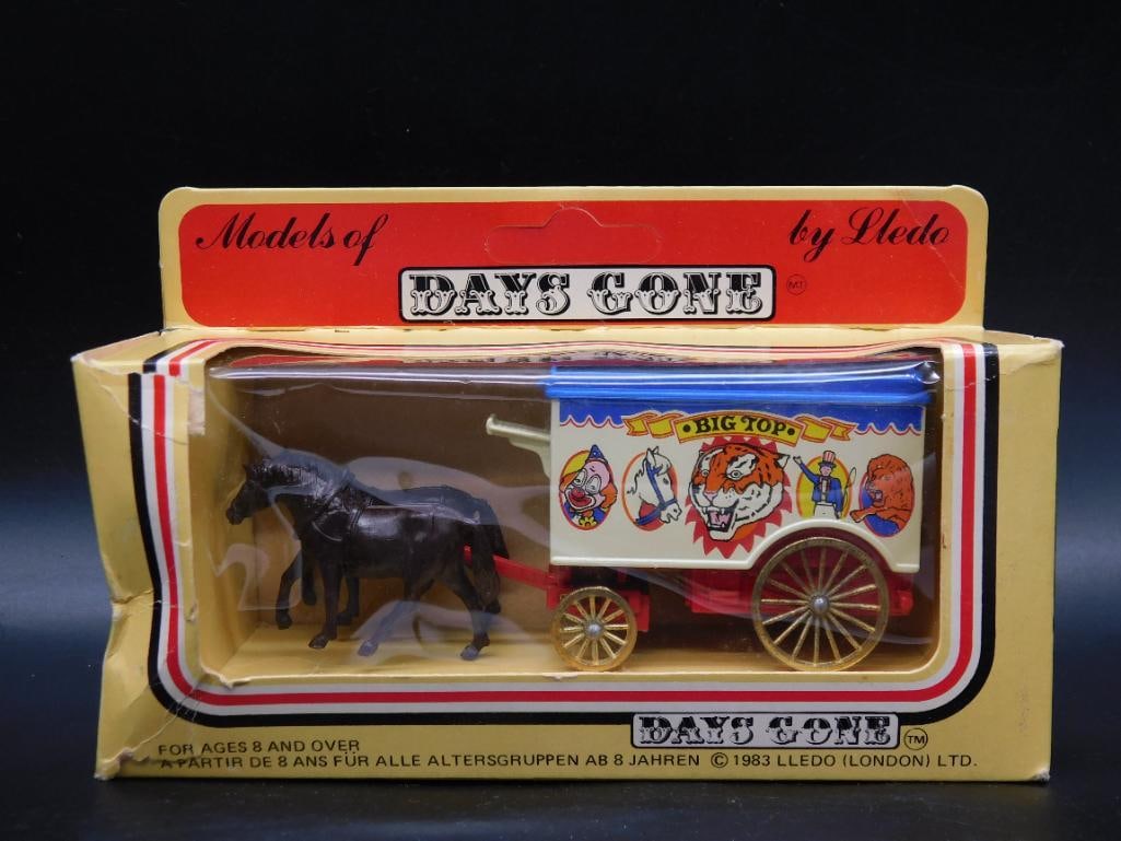 DIE CASE HORSE DRAWN CIRCUS WAGON BIG TOP SERIES (1 of 2)
